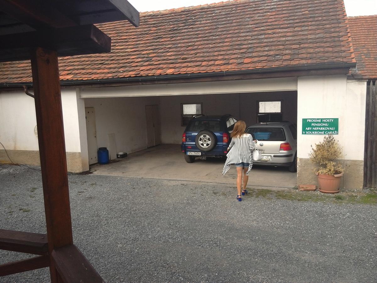 Penzion Na Jizdarne Stary Plzenec Ngoại thất bức ảnh