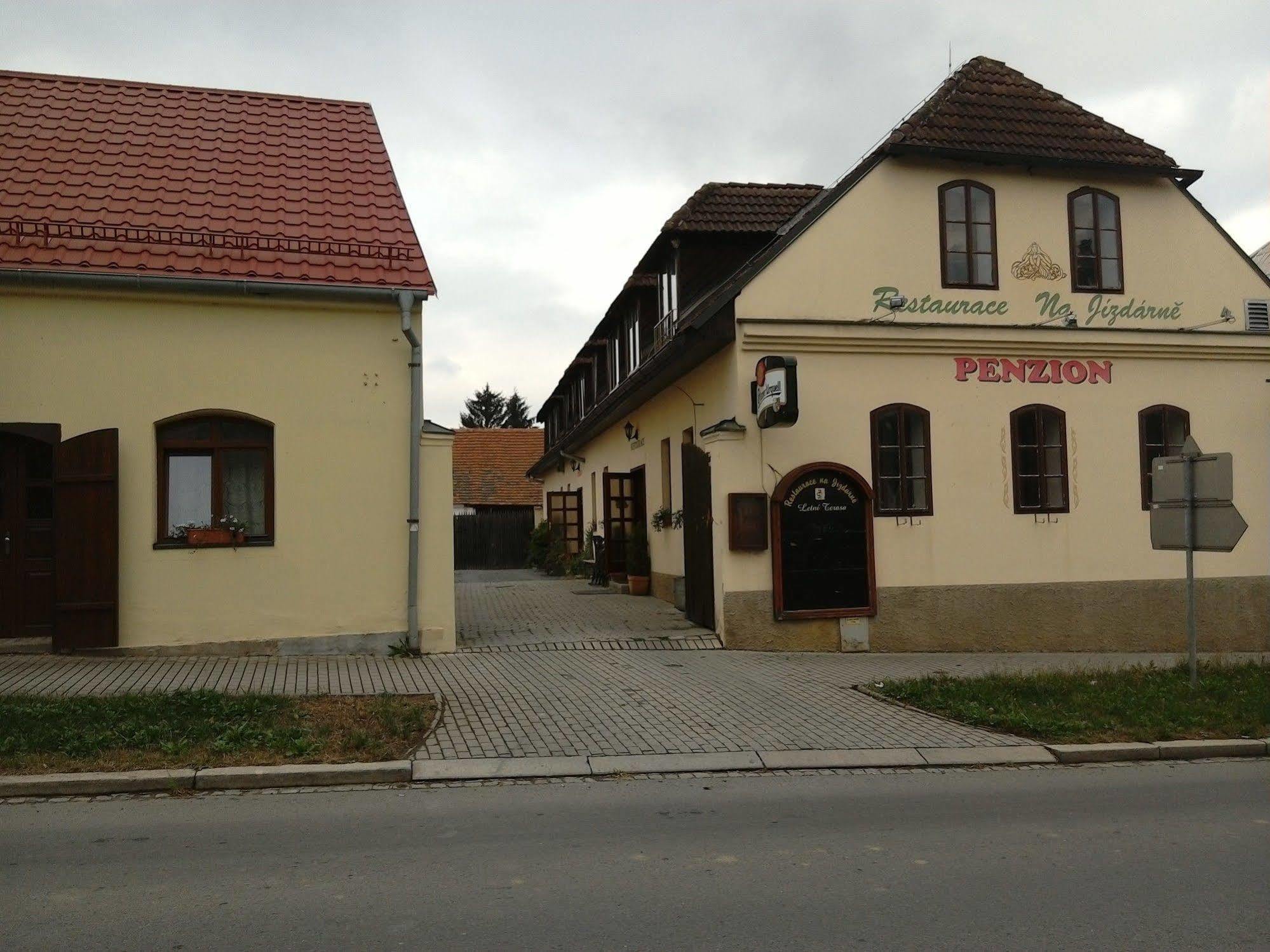 Penzion Na Jizdarne Stary Plzenec Ngoại thất bức ảnh